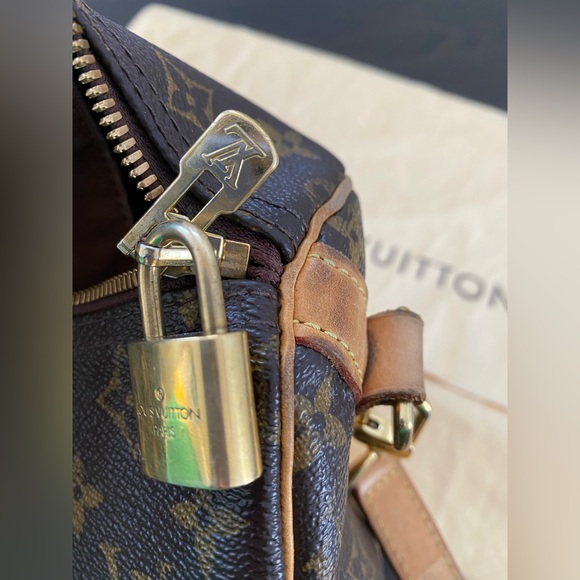 Preloved Louis Vuitton SPEEDY BANDOULIÈRE 30 with shape insert - Picture 6 of 6